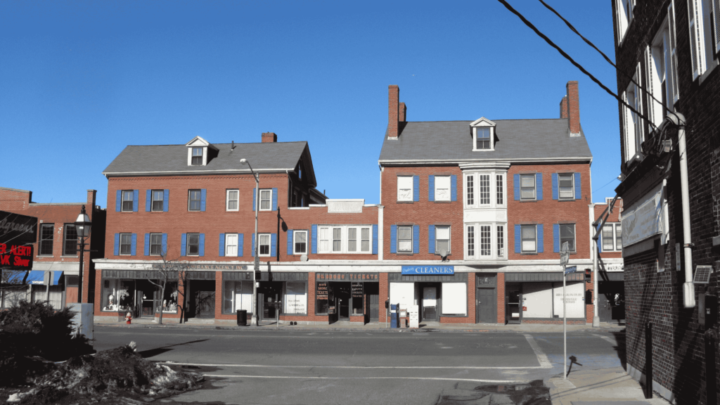 Peabody, MA’s vibrant neighborhoods and businesses, served by D&G Exteriors for top-quality roofing solutions.