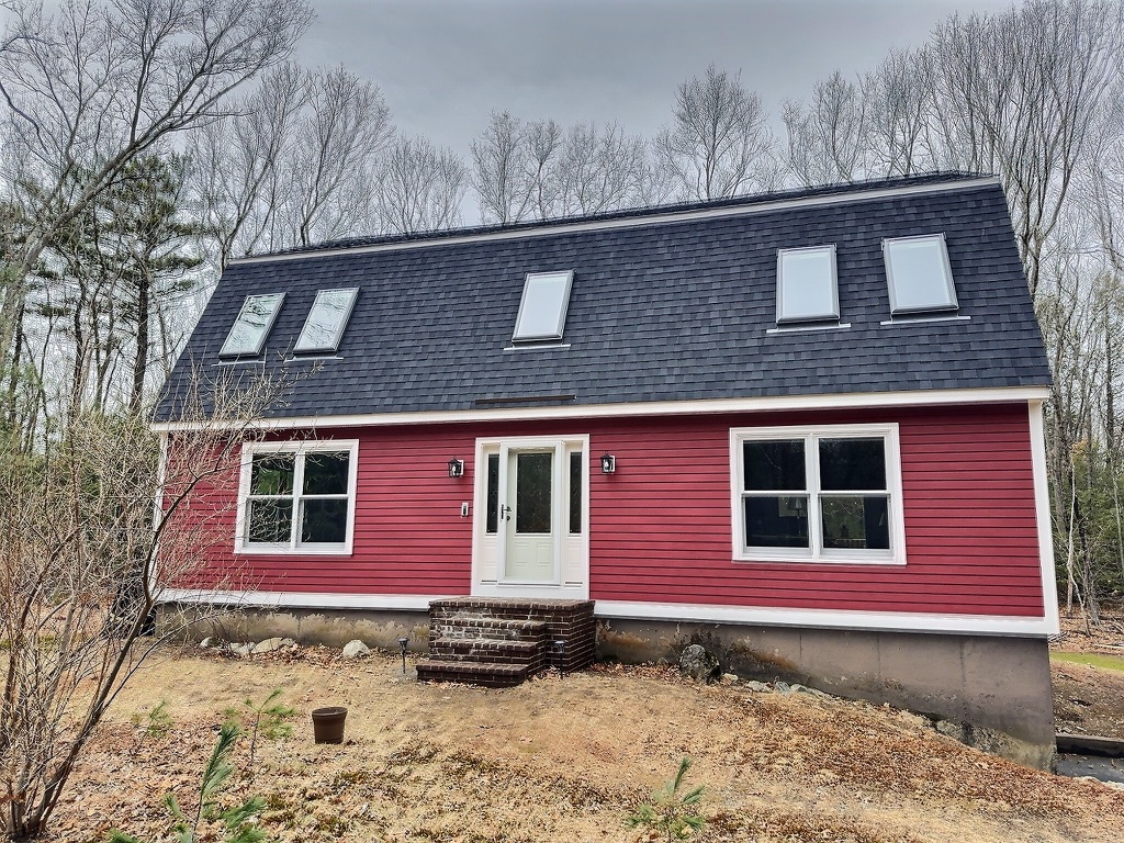 Roof replacement in Norwell, MA installing durable new roofing systems